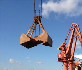 CINA 16T Teknik Clamshell Grab Bucket 10m³ Untuk Massal Cargo Crane, Disesuaikan Warna pemasok