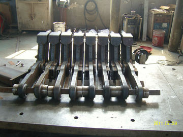 CINA OEM Excavator Spare Parts Alloy Steel Chassis Hanger Untuk Konstruksi Mobil tubuh pemasok